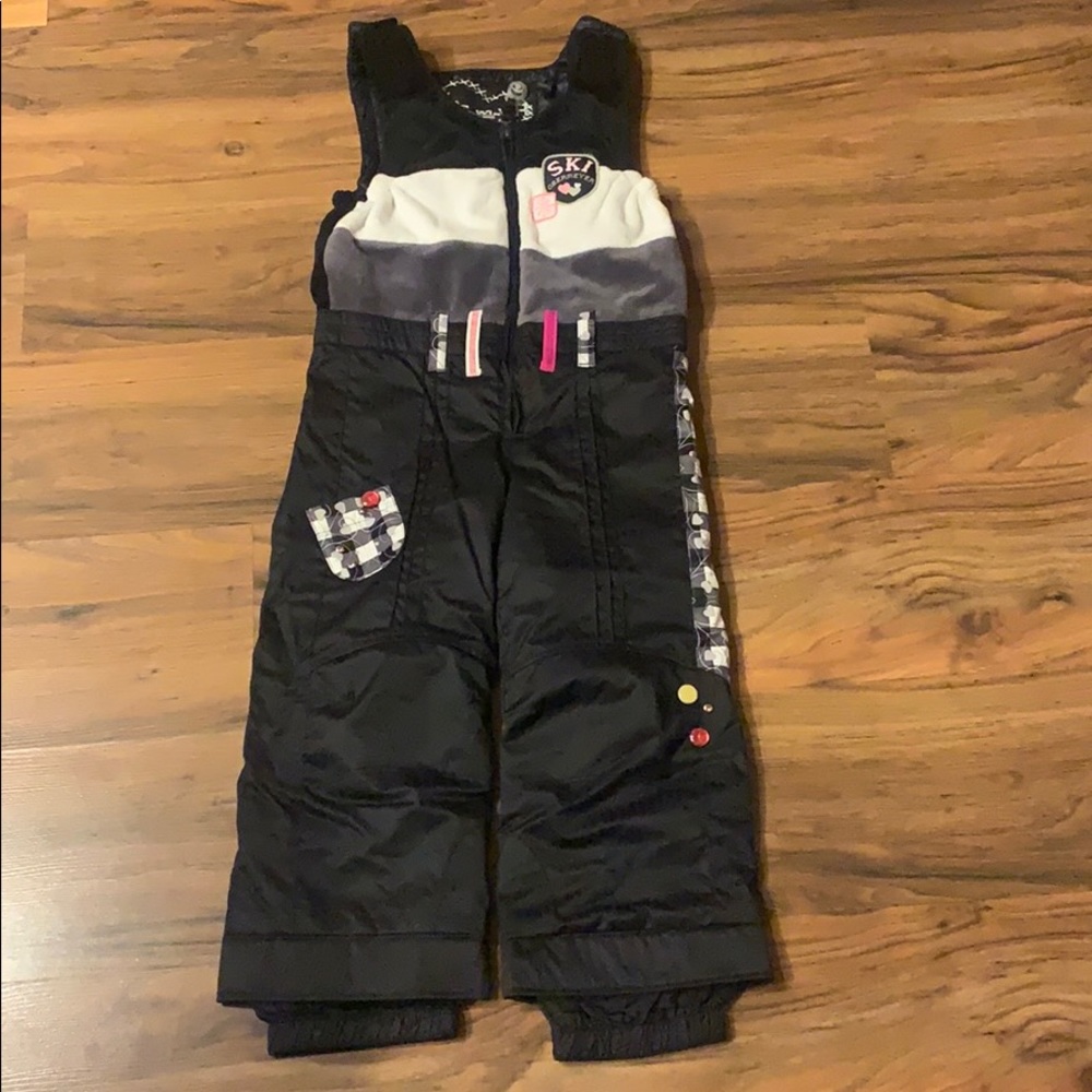 Obermeyer Girls now outfit